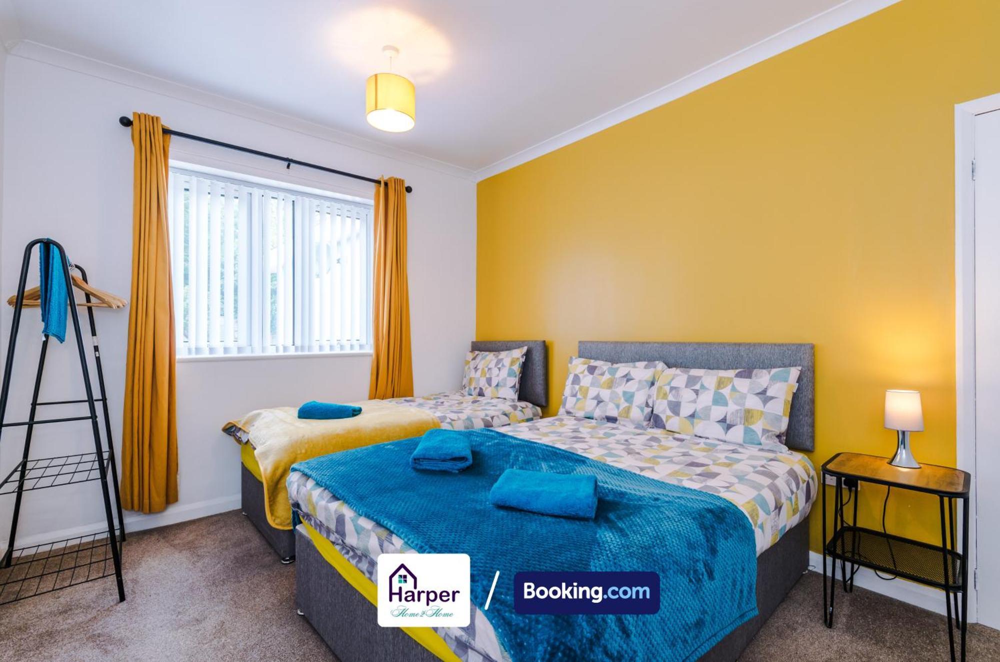 Spacious Detached Bungalow By Harperletting Short Lets & Serviced Accommodation Buckely With Pool Table & Driveway Buckley Exteriör bild