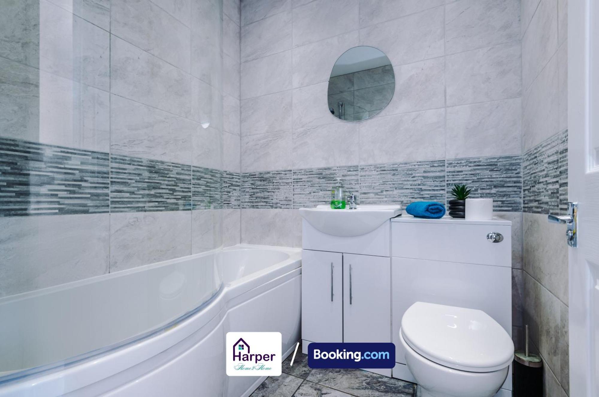 Spacious Detached Bungalow By Harperletting Short Lets & Serviced Accommodation Buckely With Pool Table & Driveway Buckley Exteriör bild